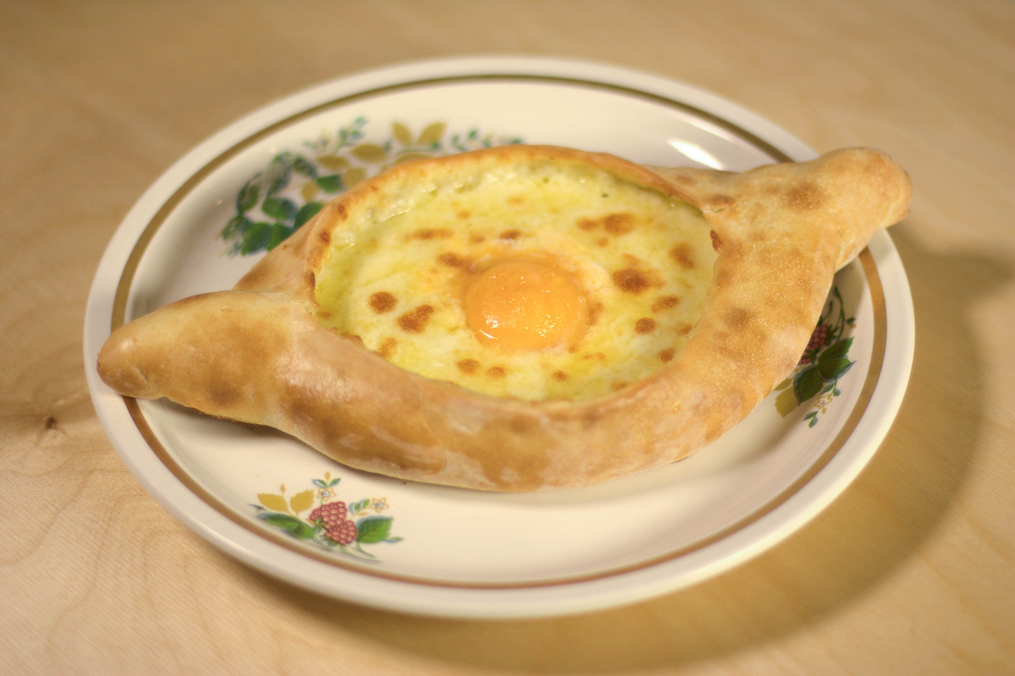 Хачапури по-аджарски
