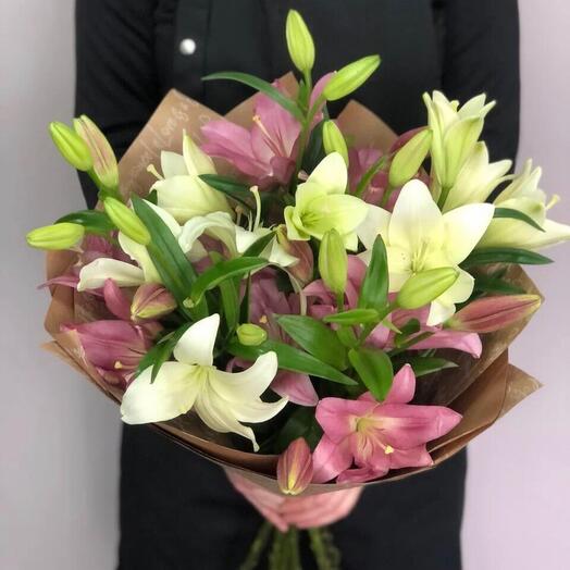 Букет лилий 9 шт