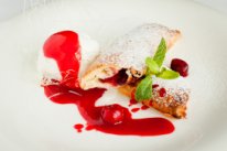 Штрудель вишневый