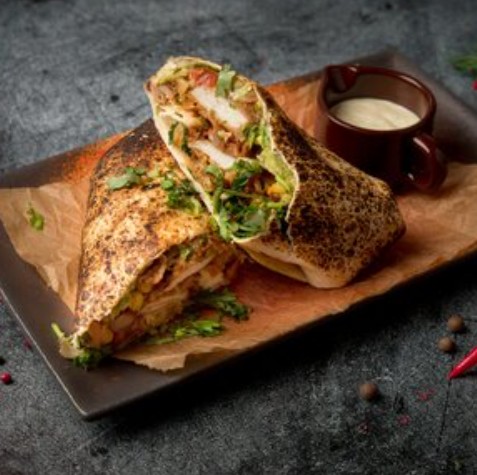 Буррито с цыпленком BBQ