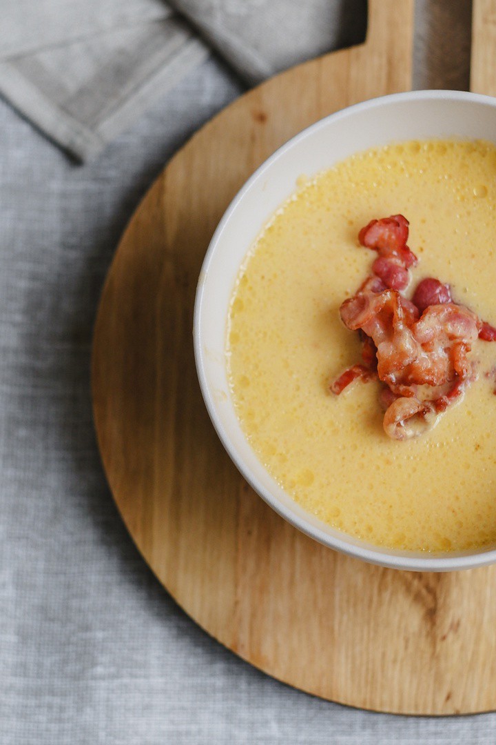 Сырный крем-суп с беконом.