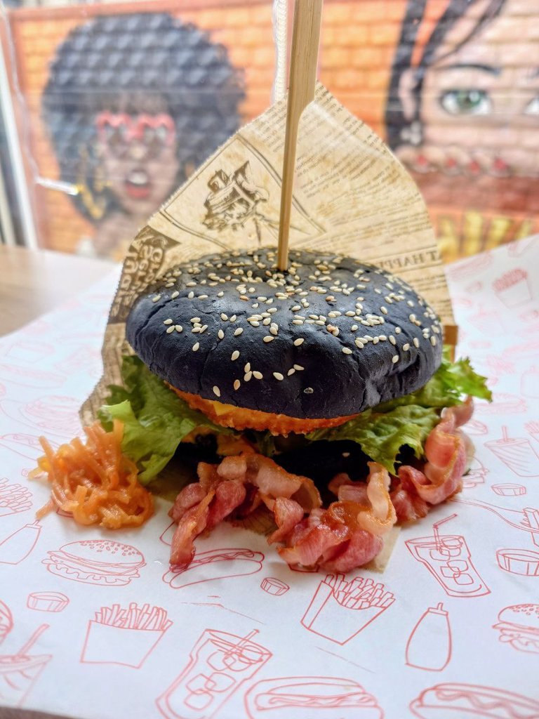 Бургер "Черная пантера" с котлетой из говядины