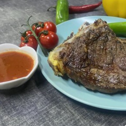 Стейк из говядины на мангале