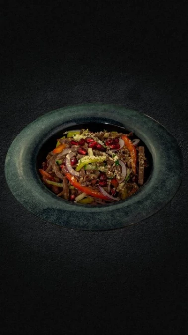 Салат с телятиной и фасолью