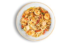 Удон с морепродуктами (острый соус)