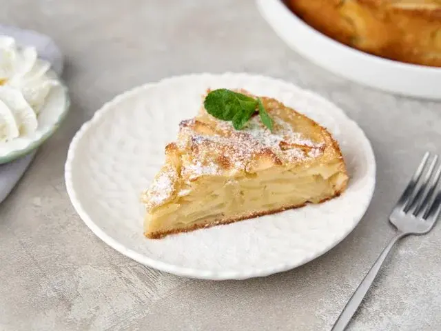 Шарлотка кусок