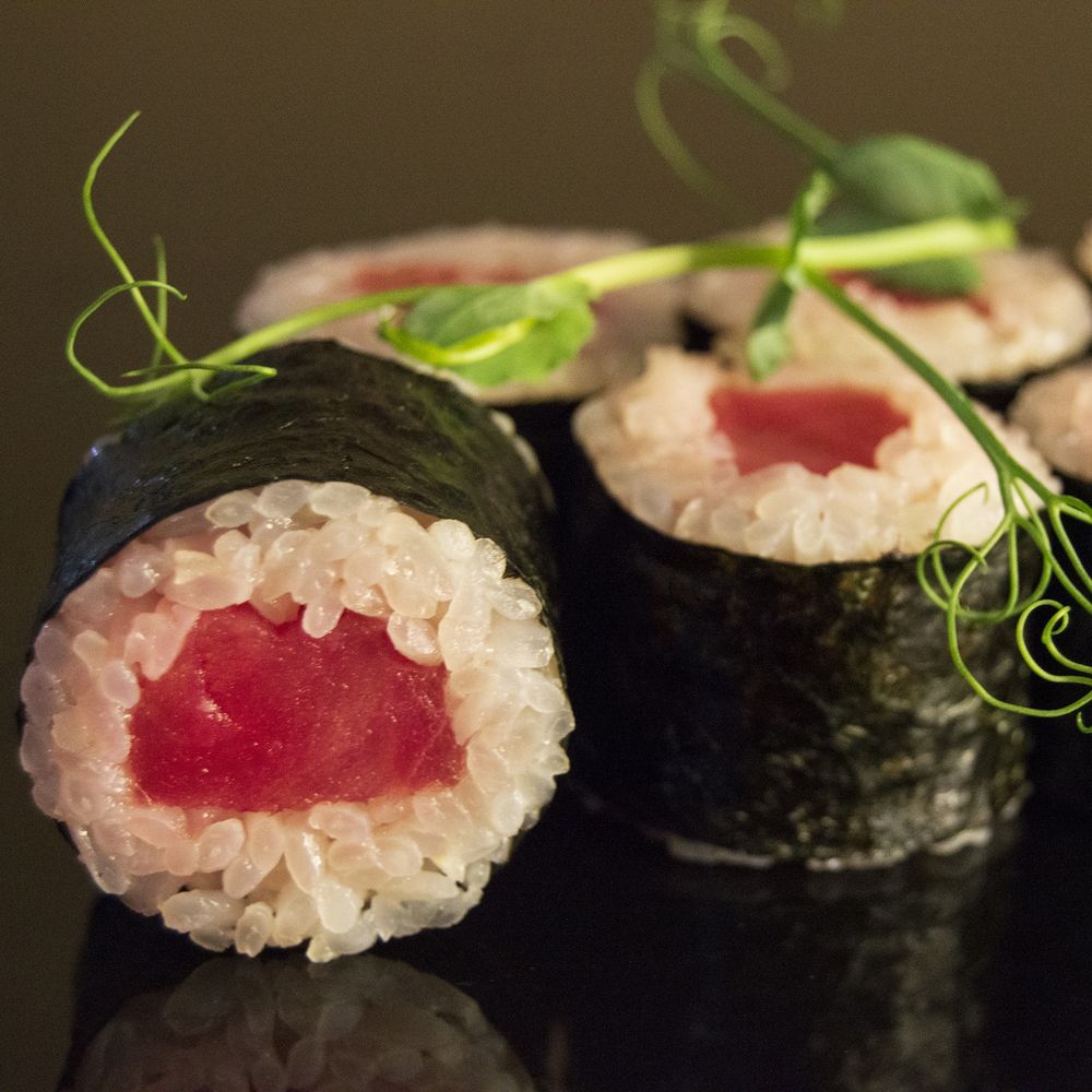 Маки с тунцом