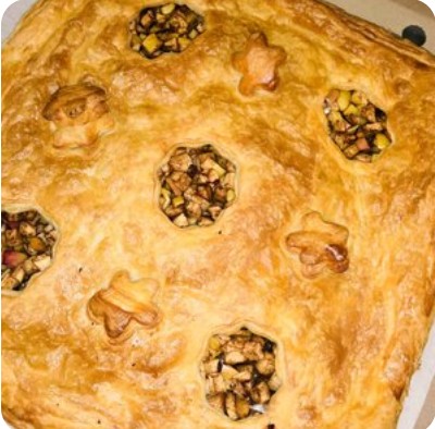 Пирог творог с вишней 1кг (слоёное тесто)