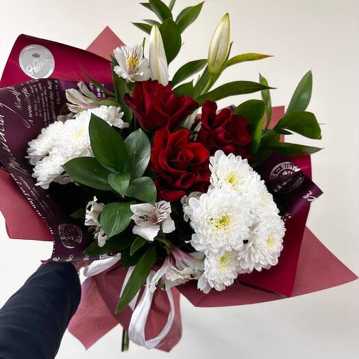 Авторский букет «Самбо белого мотылька» из роз