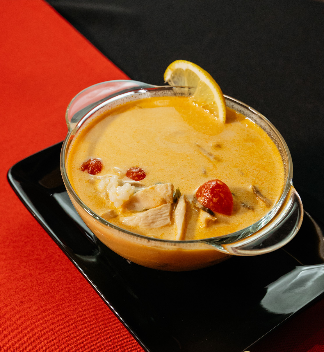 Том Ям с цыпленком