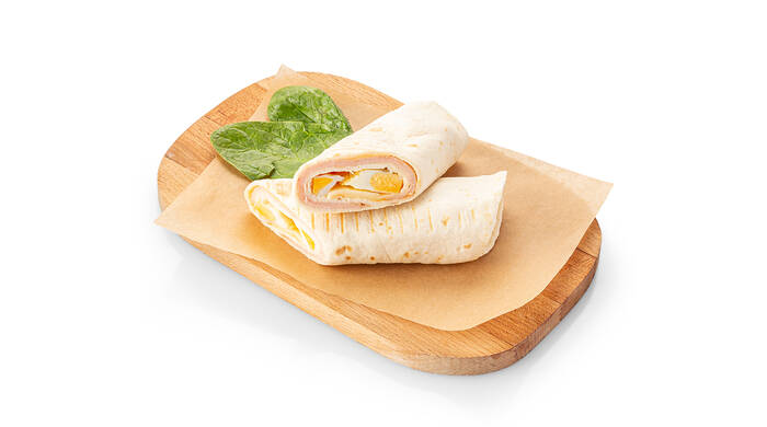 Ролл с ветчиной и яйцом