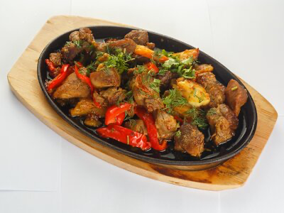 Сковородка из свинины с овощами