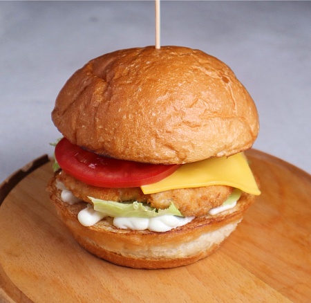 Чикен бургер