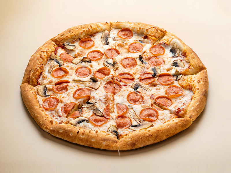 Пицца пепперони с грибами 40 см
