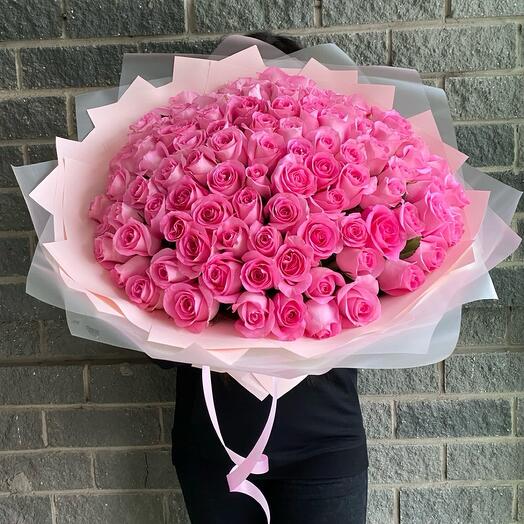 Букет из 101 розовой розы в упаковке