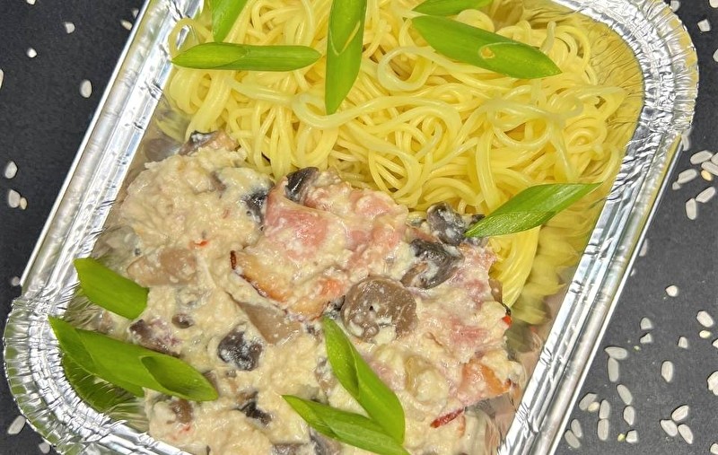 Wok сливочный (яичная лапша)
