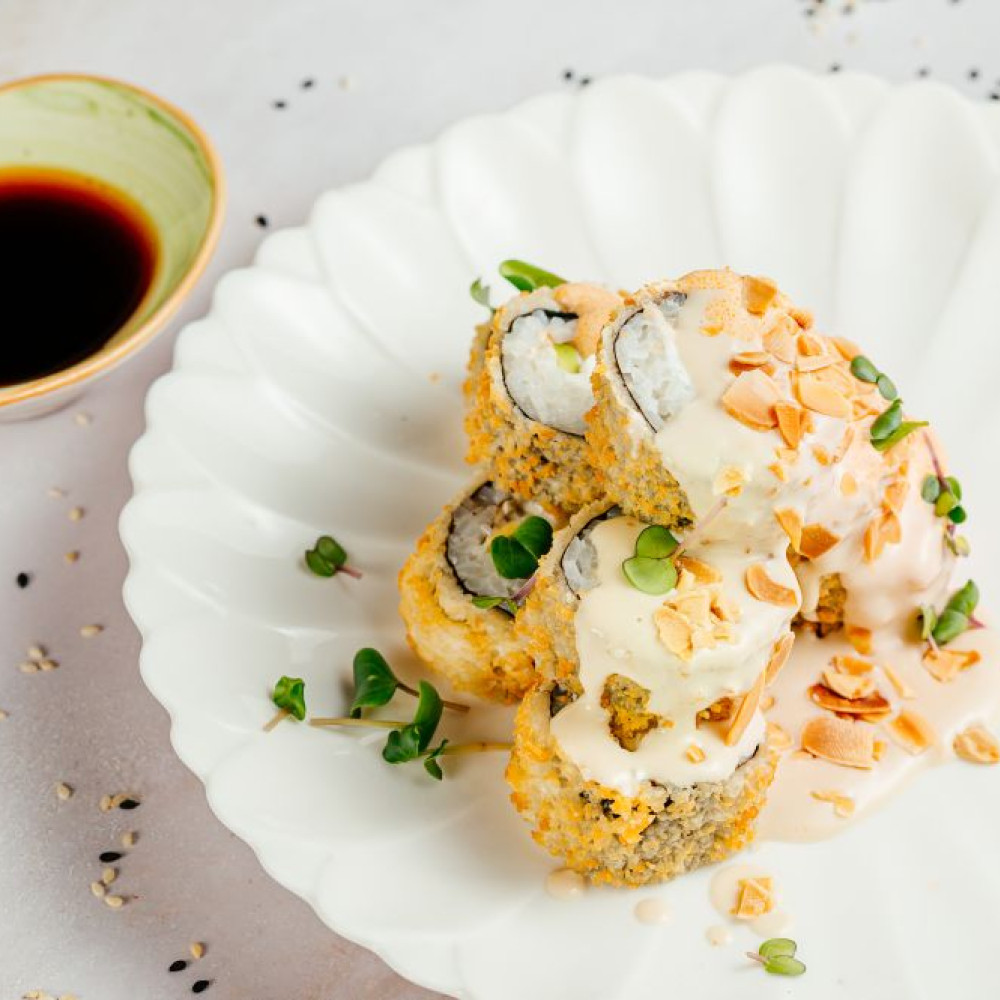 Ролл с угрем жареный