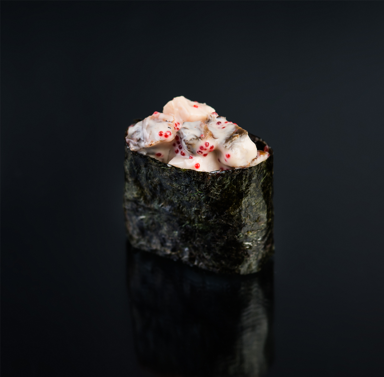 Гункан с куриным филе и угрем