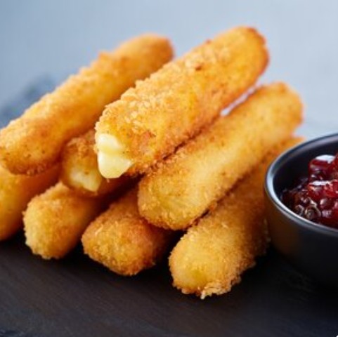 Сырные палочки с Брусничным соусом