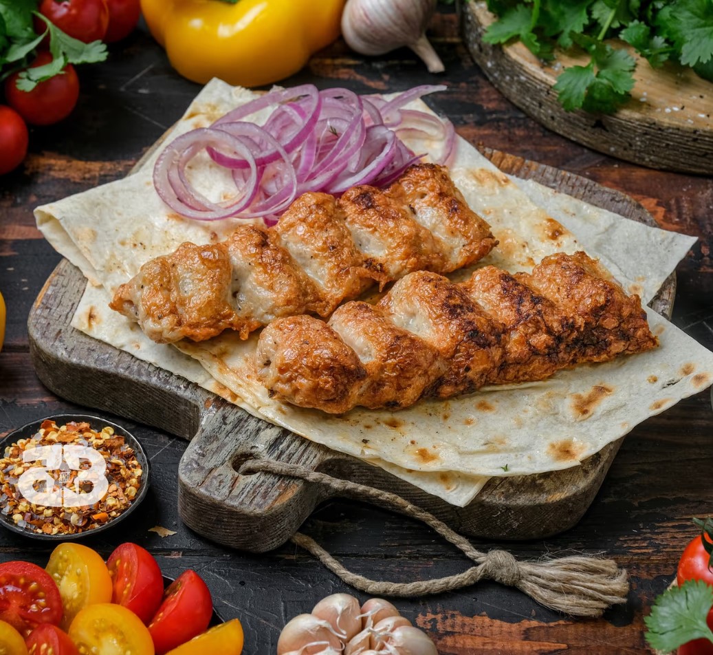 Люля-кебаб из курицы в лаваше