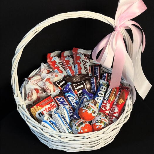 Сладкий подарок киндеры милки вей кит кат