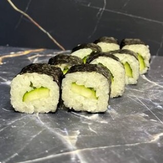 Ролл с огурцом