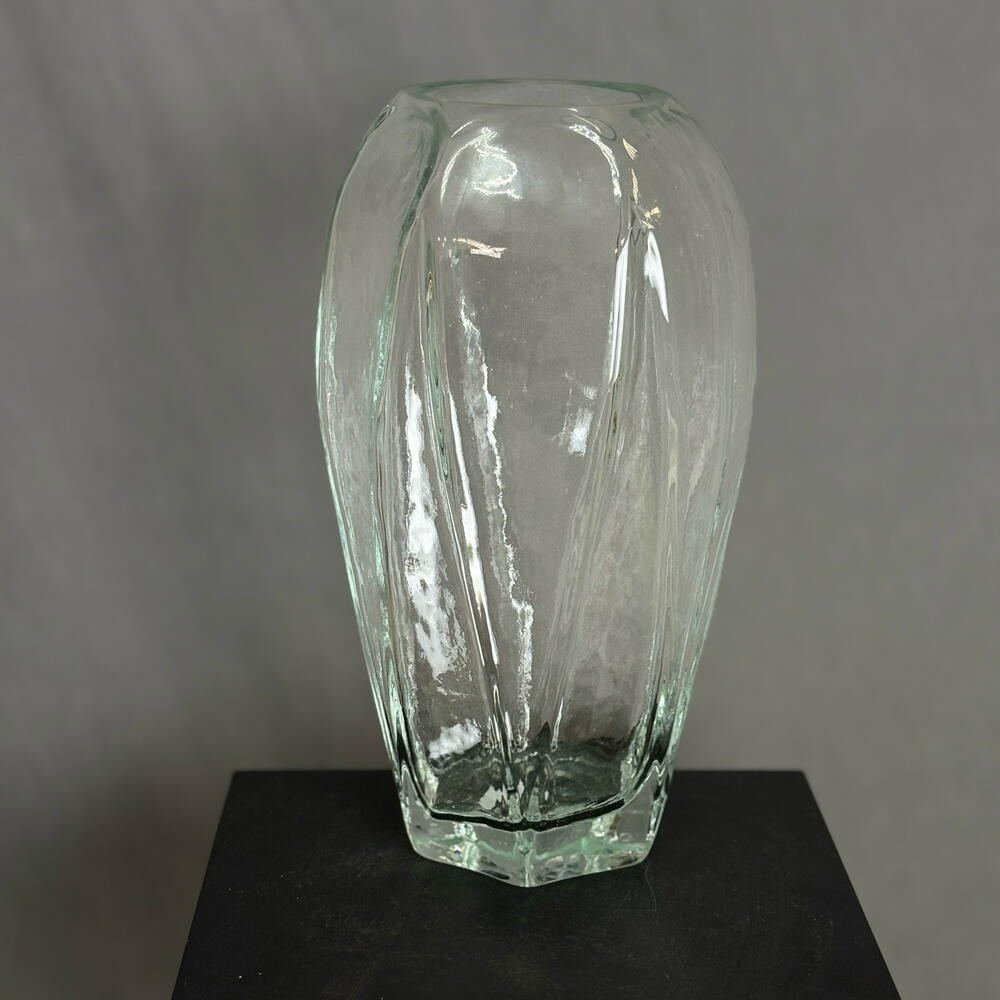 Ваза стеклянная