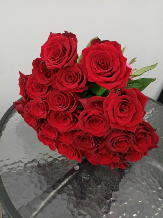 Классика из 25 роз