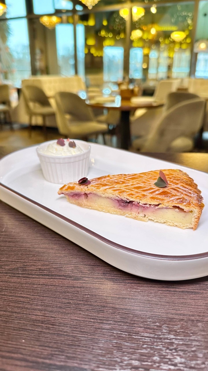 Баскский чизкейк с малиной