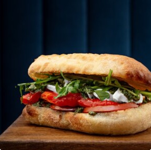 Чиабатта с моцареллой и томатами