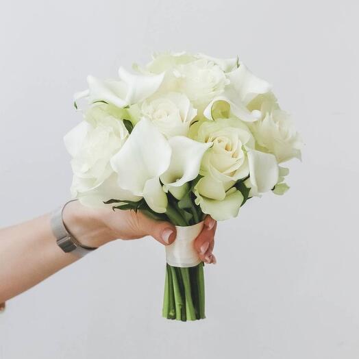 Букет невесты каллы и розы