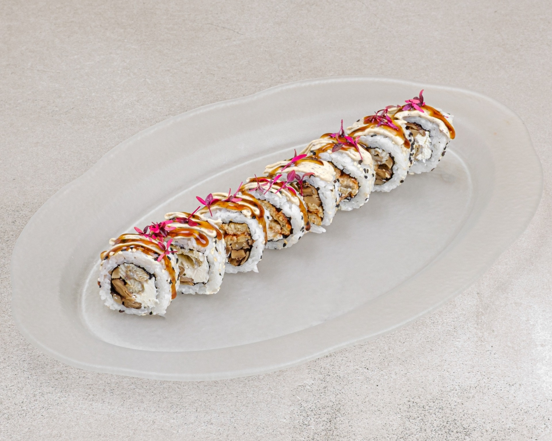 Ролл с угрем и шиитаке