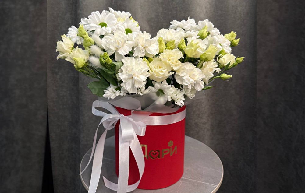 №5 Сборный микс из белых цветов в коробке