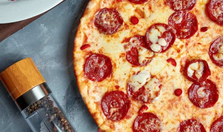 Пицца пепперони 