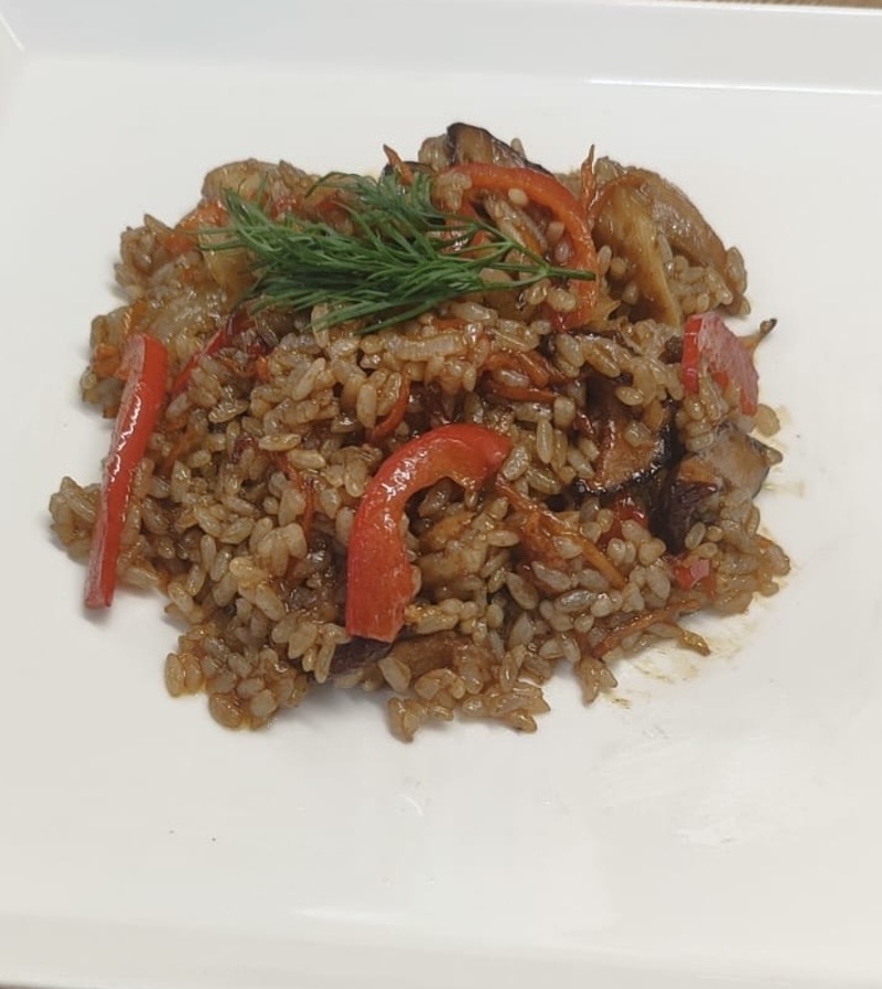 Вок с курицей и рисом