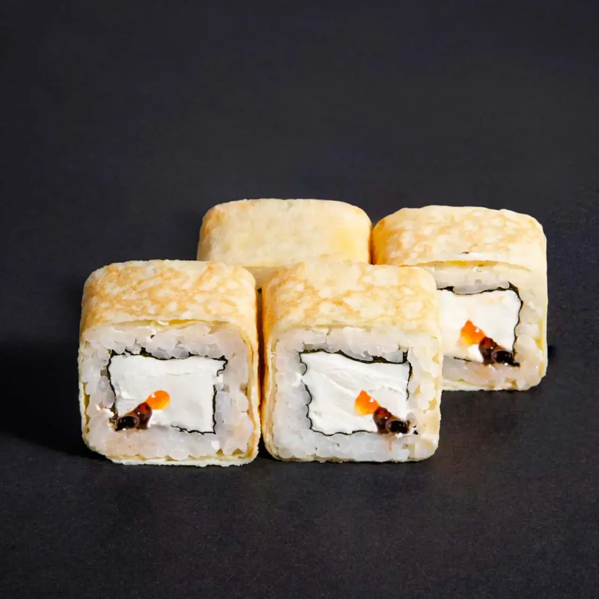 Ролл Чакин с икрой 1/2