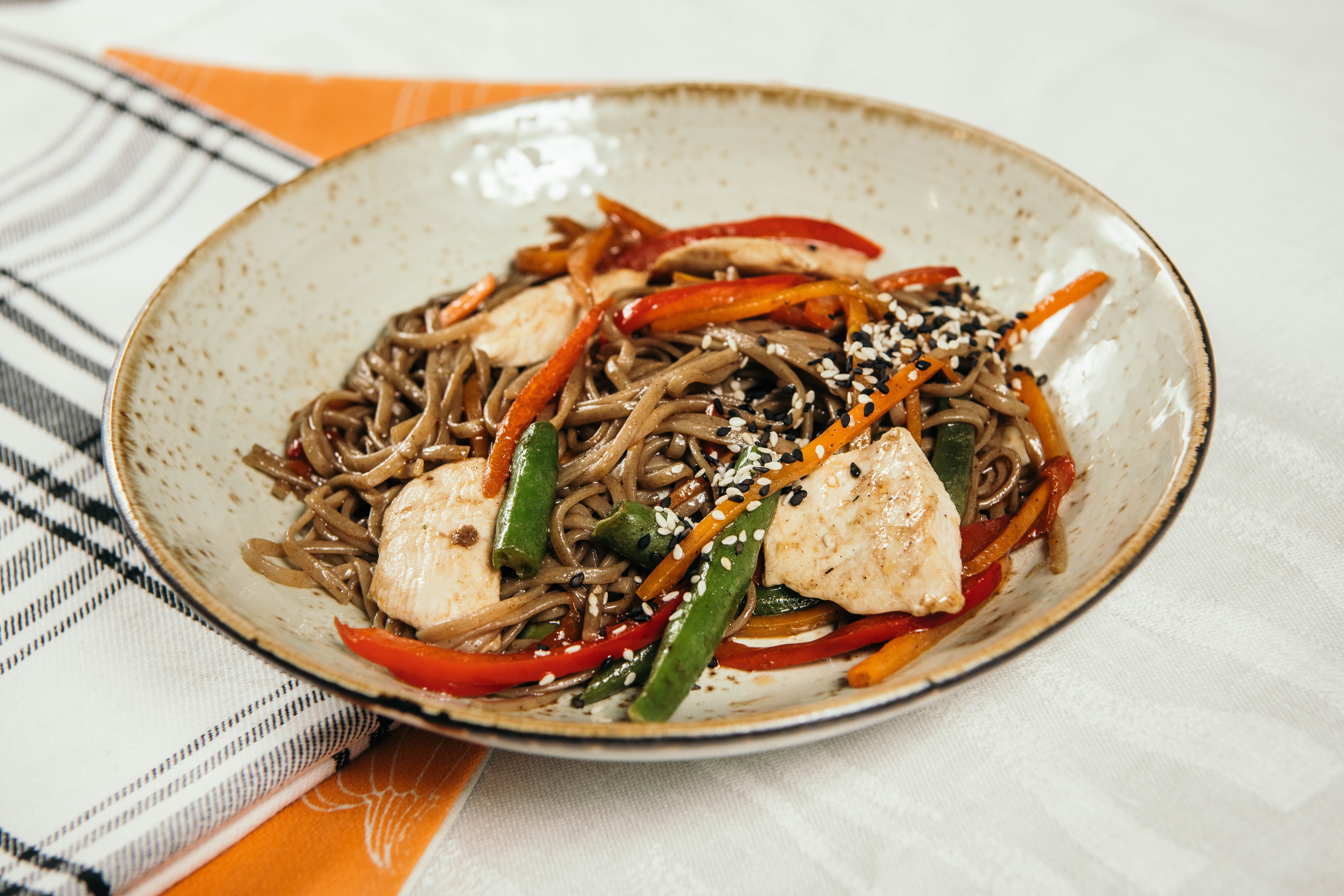 Гречневая лапша с курицей