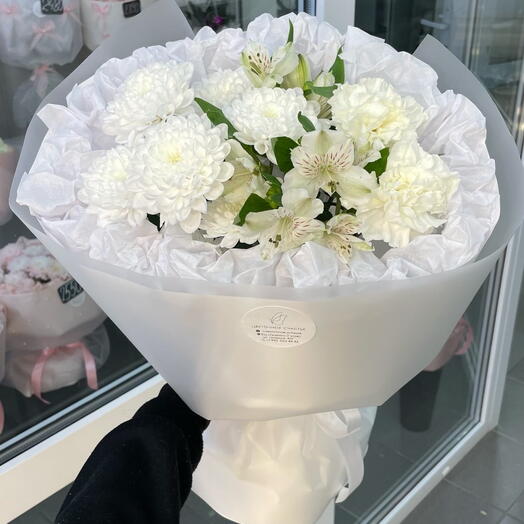 Стойкий нежный букетик 