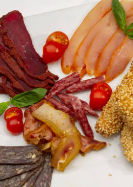 Мясные деликатесы