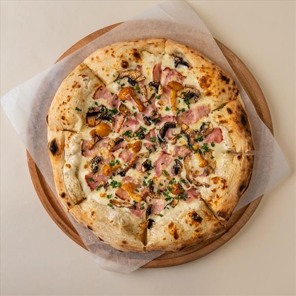 Пицца Бекон и грибы