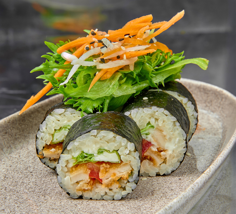 Кимбап с курицей и овощами Сыр творожный