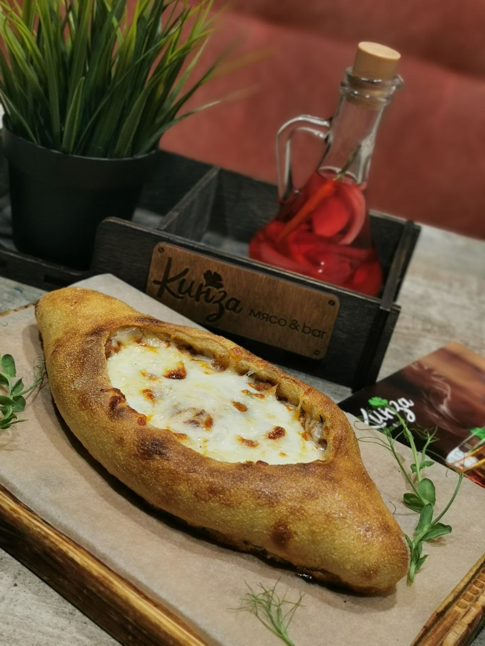 Хачапури с ветчиной и грибами