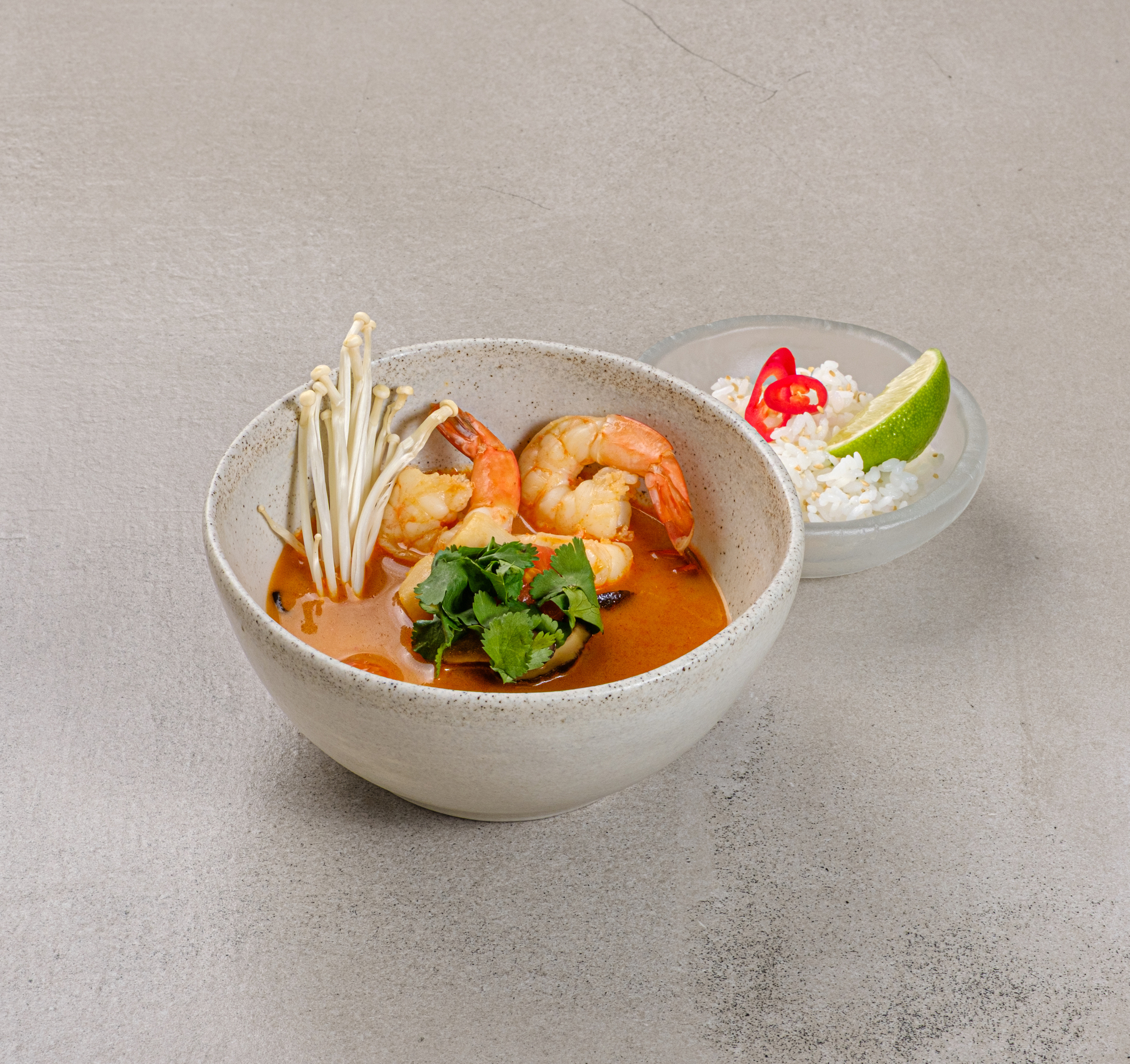 Том ям с креветкой и курильским гребешком