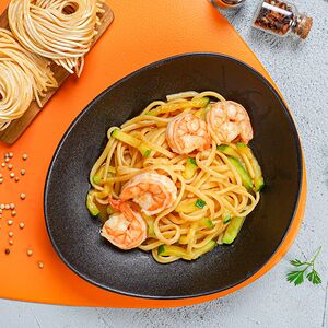 Паста с креветками и соусом Биск (Тальятелле )