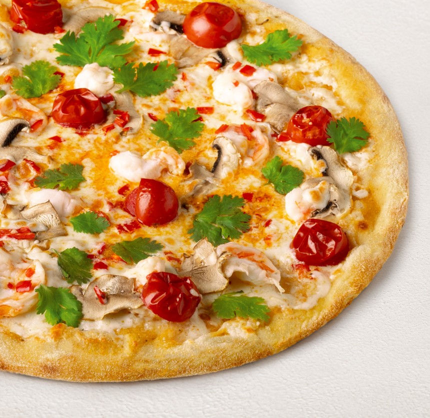 Том ям с креветками на тонком тесте 25см