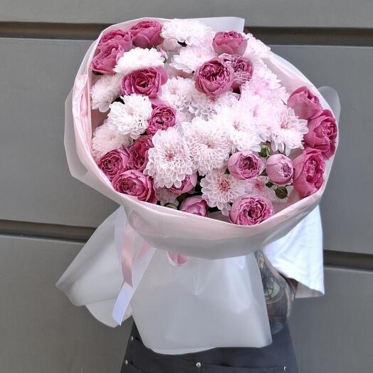 Пионовидная роза и хризантема