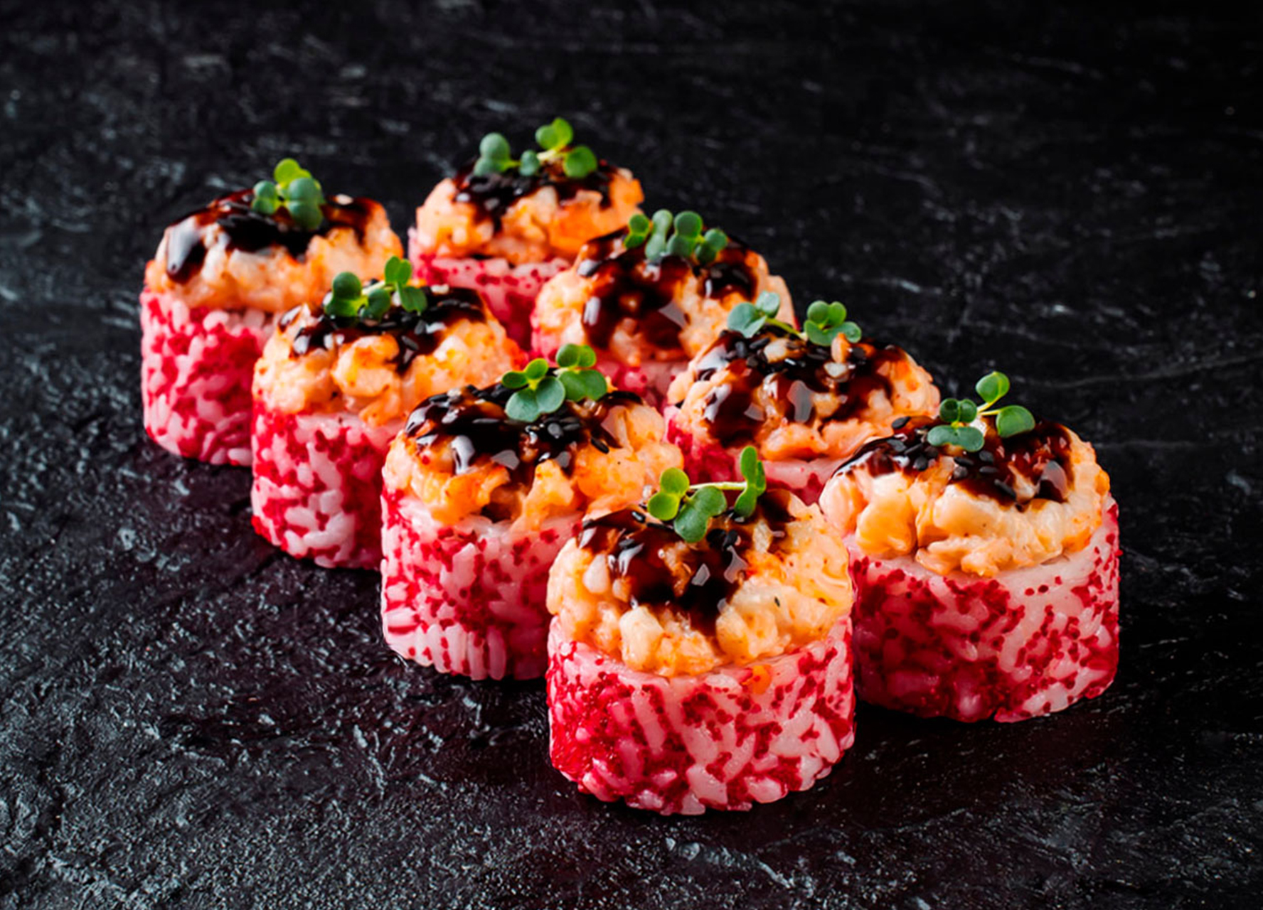 Нежный запечённый ролл с окунем и креветкой