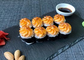Запеченный с окунем и креветкой