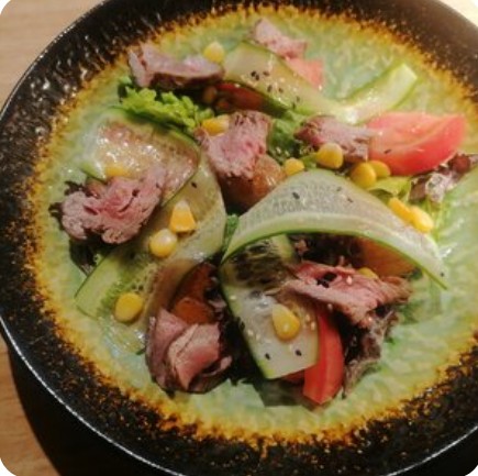 Салат с ростбифом