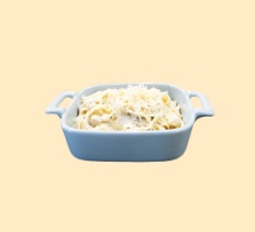 Феттучини с курицей и грибами в соусе